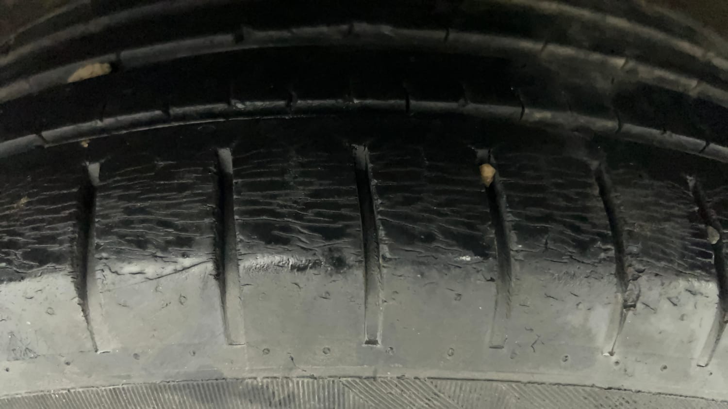 Used 2016 Maruti Suzuki Baleno Zeta 1.2 Petrol Manual tyres LEFT REAR TYRE TREAD VIEW