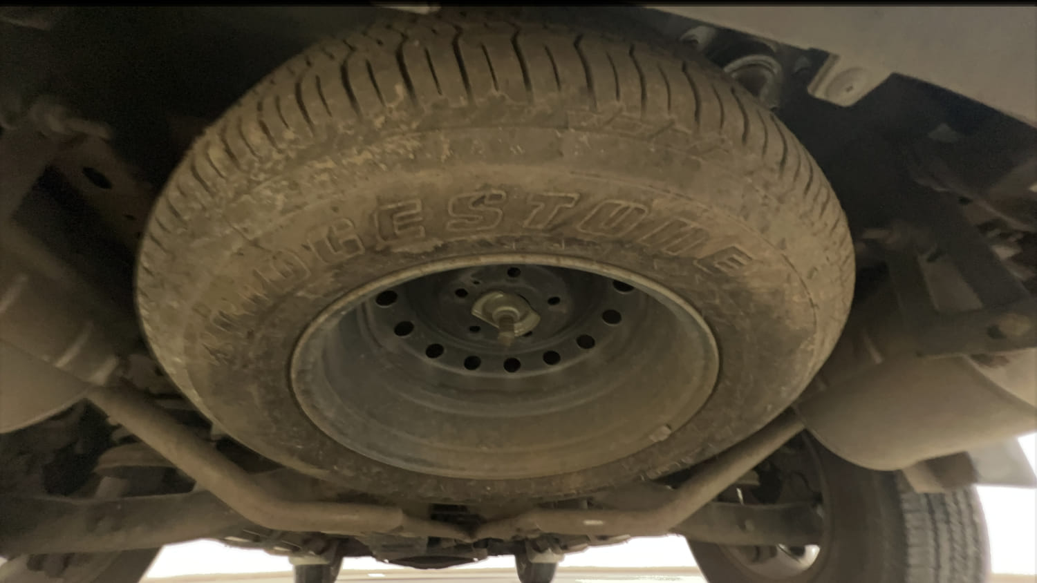Used 2021 Mahindra XUV500 W9 Diesel Manual tyres SPARE TYRE VIEW