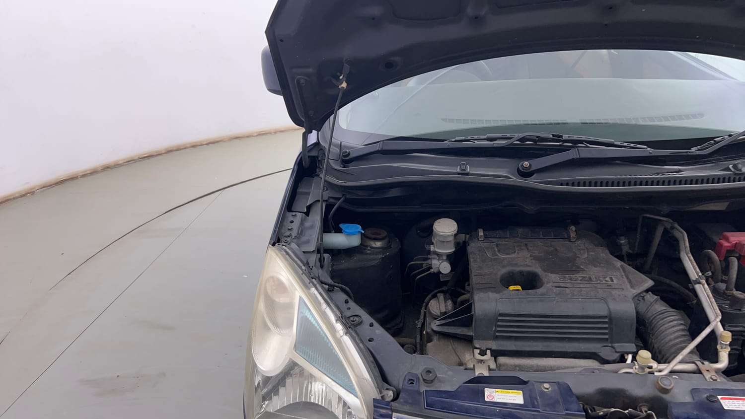 Used 2019 Maruti Suzuki Wagon R 1.0 VXI AMT Petrol Automatic engine ENGINE RIGHT SIDE HINGE & APRON VIEW