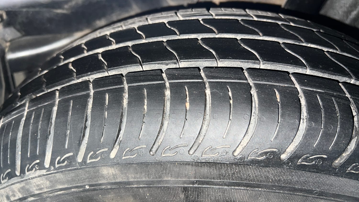 Used 2026 Tata Tiago EV XT Medium Range Electric Automatic tyres LEFT REAR TYRE TREAD VIEW