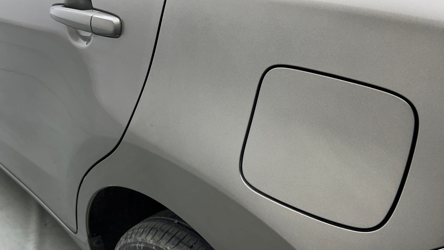 Used 2021 Maruti Suzuki Baleno Sigma Petrol Manual dents MINOR SCRATCH