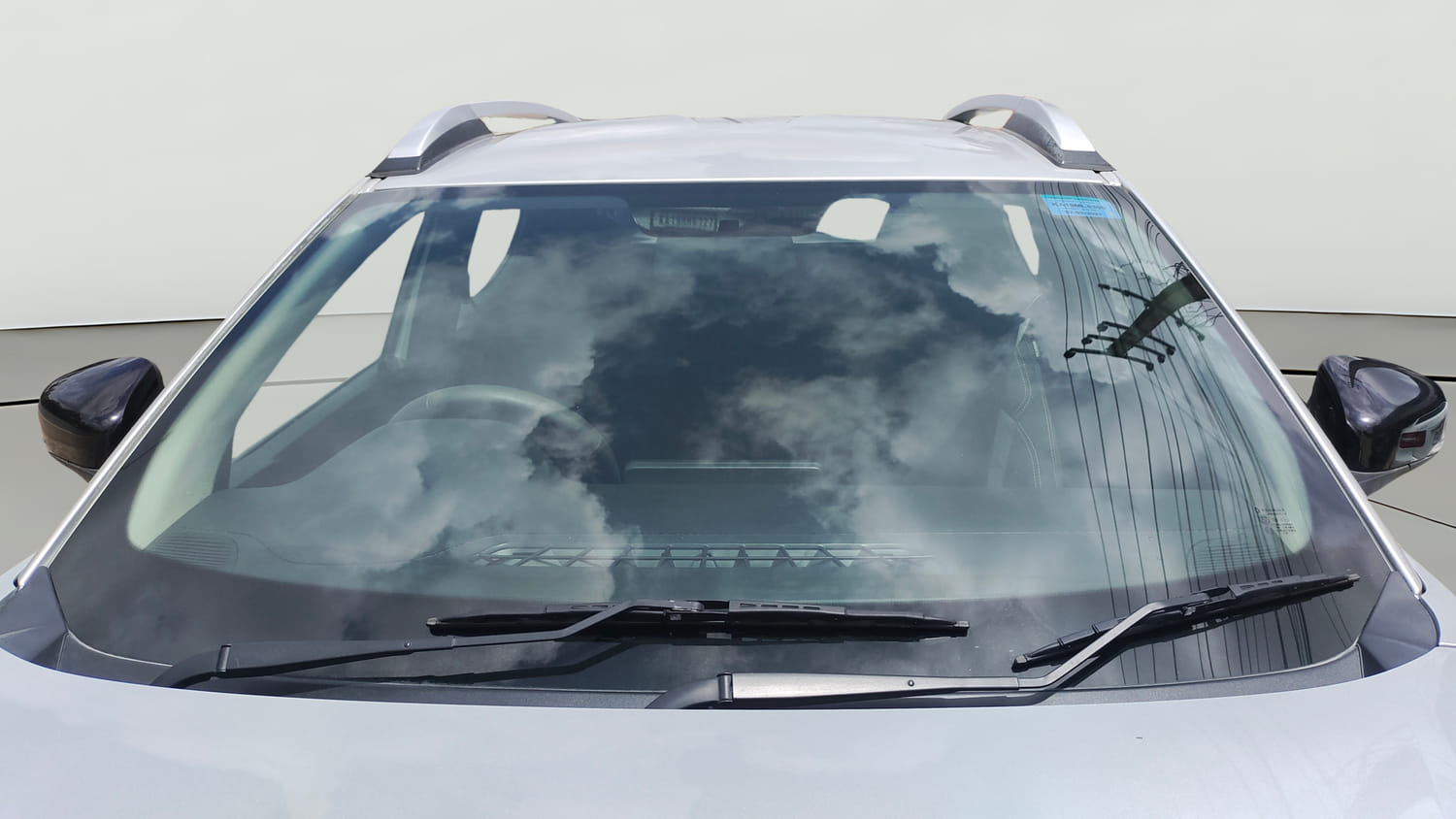 Used 2021 Renault Kiger RXT MT Petrol Manual exterior FRONT WINDSHIELD VIEW