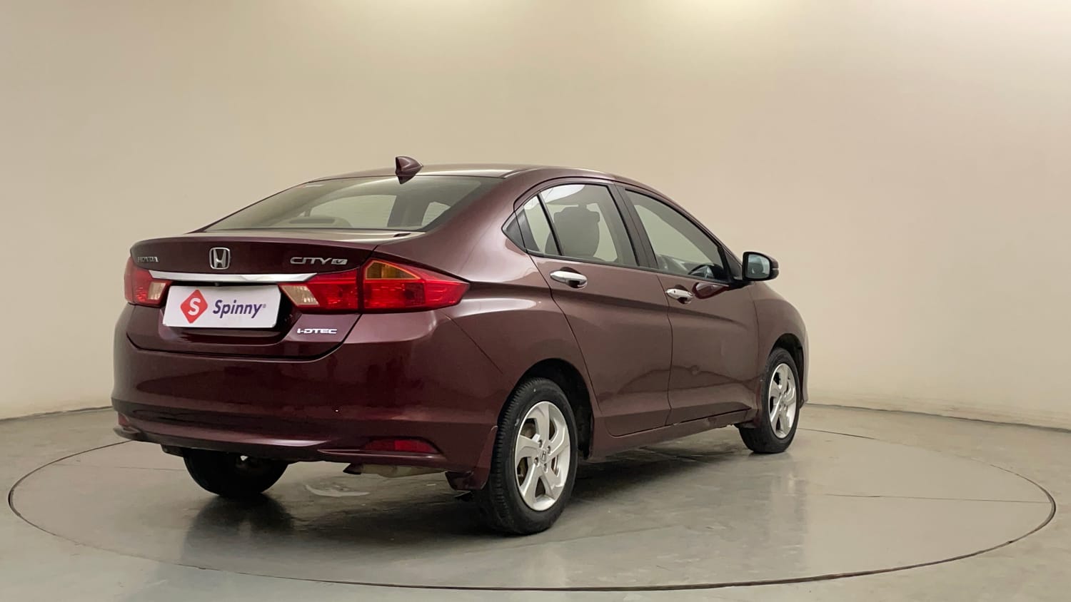 Used 2014 Honda City V Diesel Diesel Manual exterior RIGHT REAR CORNER VIEW