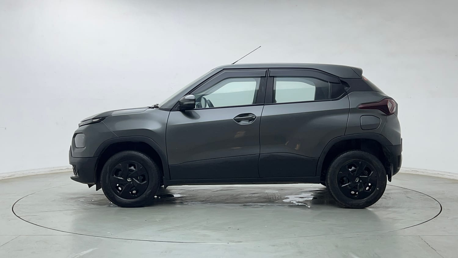 Used 2022 Tata Punch Adventure MT Petrol Manual exterior LEFT SIDE VIEW