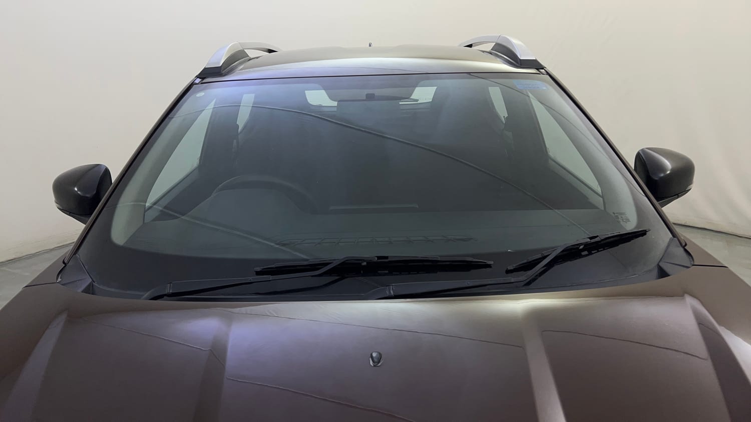 Used 2023 Renault Kiger RXZ Turbo MT Petrol Manual exterior FRONT WINDSHIELD VIEW