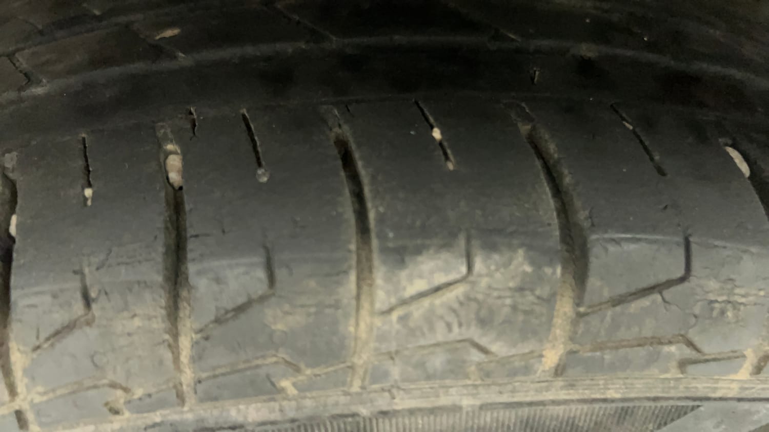 Used 2017 Hyundai Creta 1.6 SX Plus AT Petrol Petrol Automatic tyres LEFT REAR TYRE TREAD VIEW