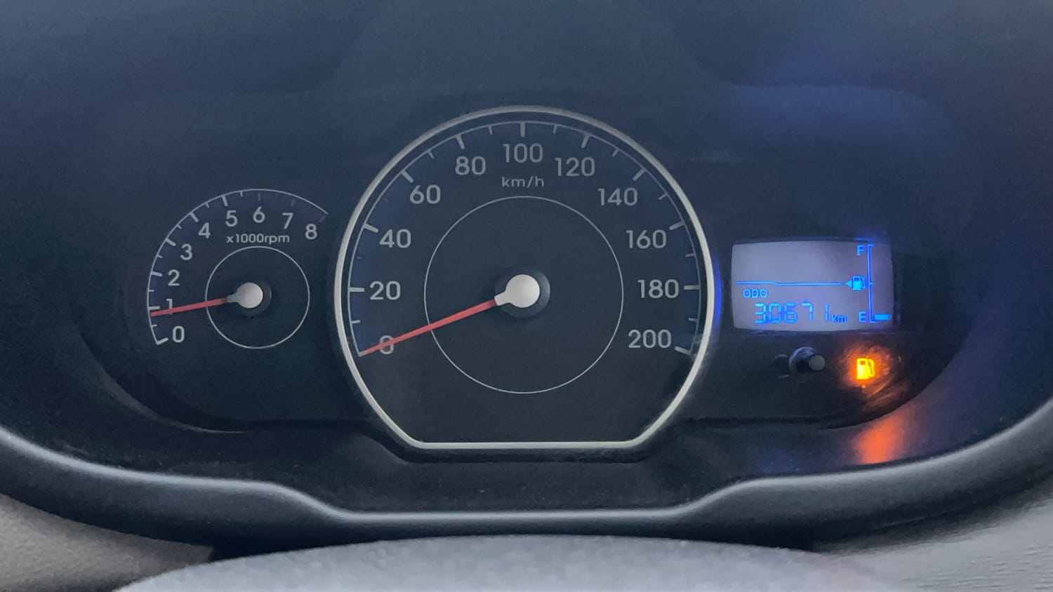 Used 2015 Hyundai i10 Magna 1.1 iRDE2 Petrol Manual interior CLUSTERMETER VIEW