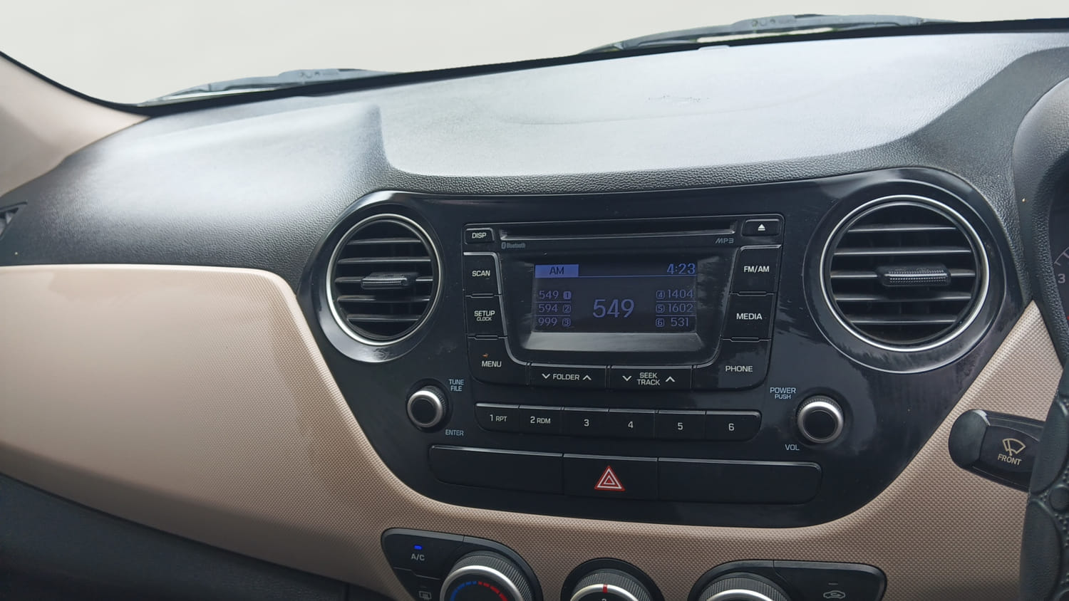 Used 2015 Hyundai Xcent S 1.2 (O) Petrol Manual interior MUSIC SYSTEM & AC CONTROL VIEW