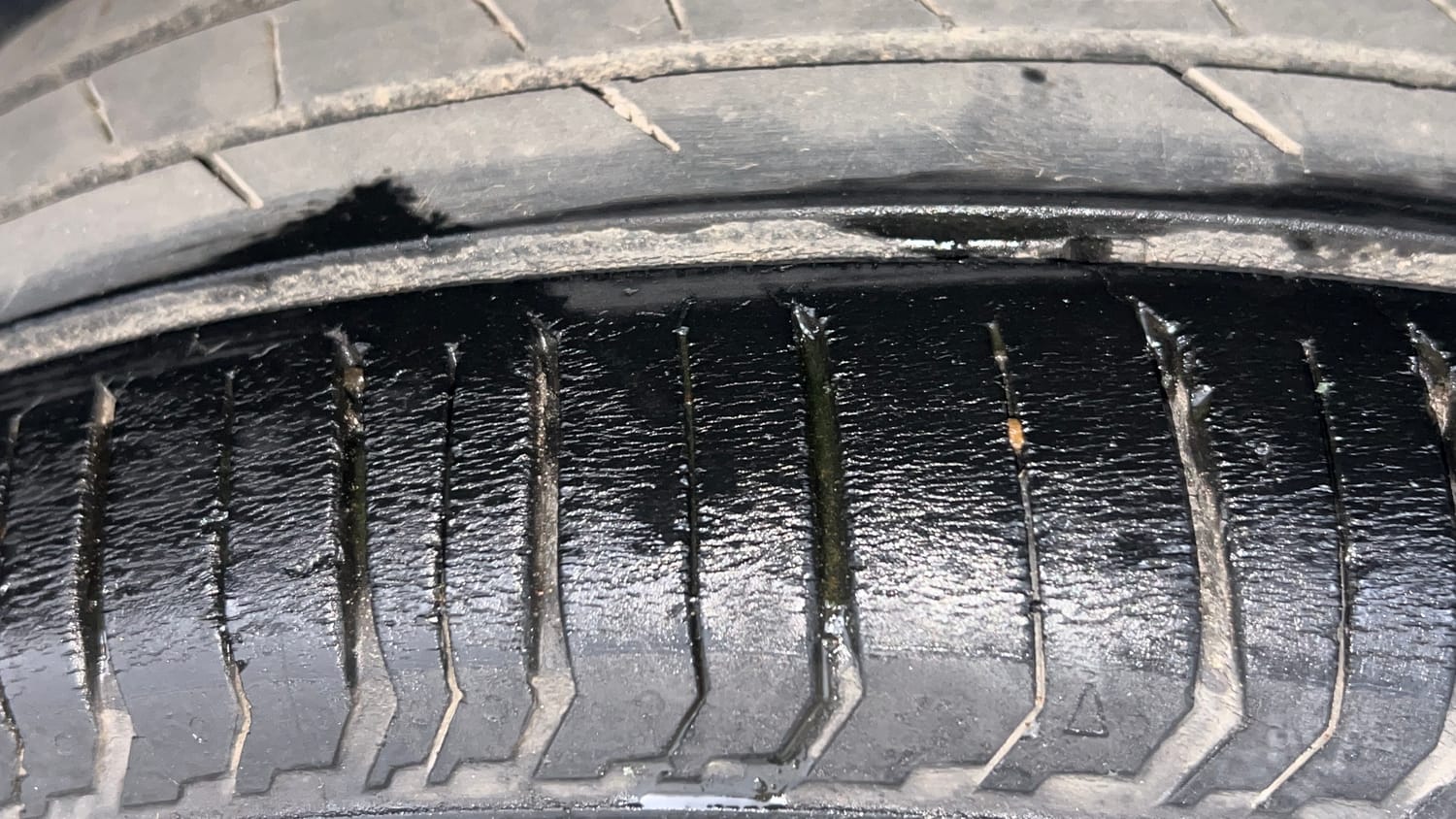 Used 2023 Tata Punch Pure MT Petrol Manual tyres LEFT REAR TYRE TREAD VIEW