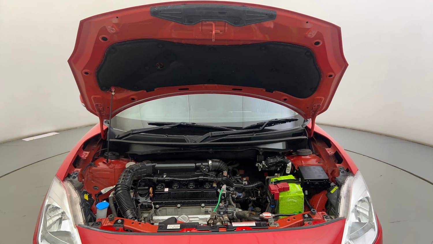 Used 2023 Maruti Suzuki Swift VXi Petrol Manual engine ENGINE & BONNET OPEN FRONT VIEW