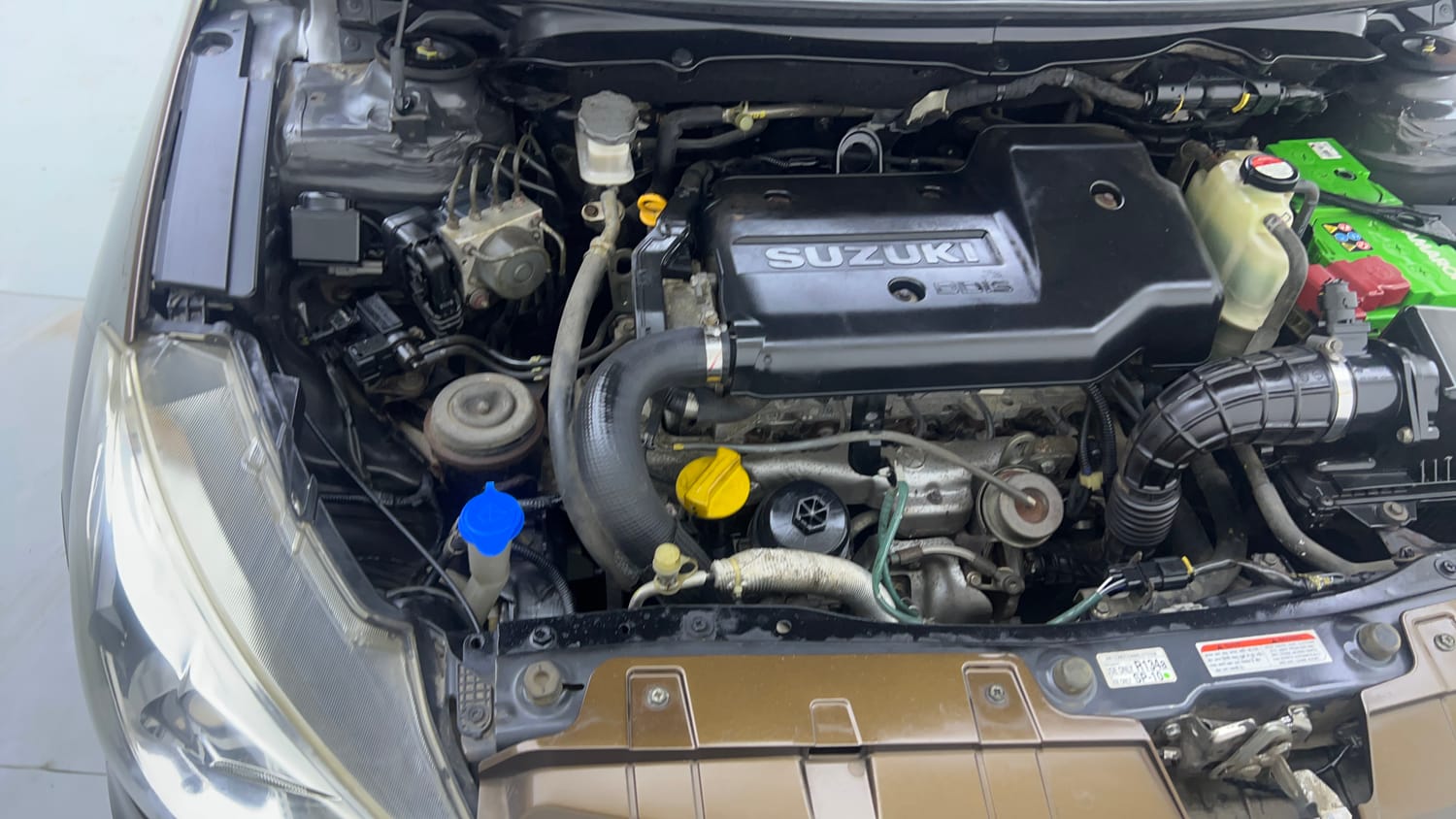 Used 2017 Maruti Suzuki Ciaz ZDi SHVS Diesel Manual engine ENGINE RIGHT SIDE VIEW