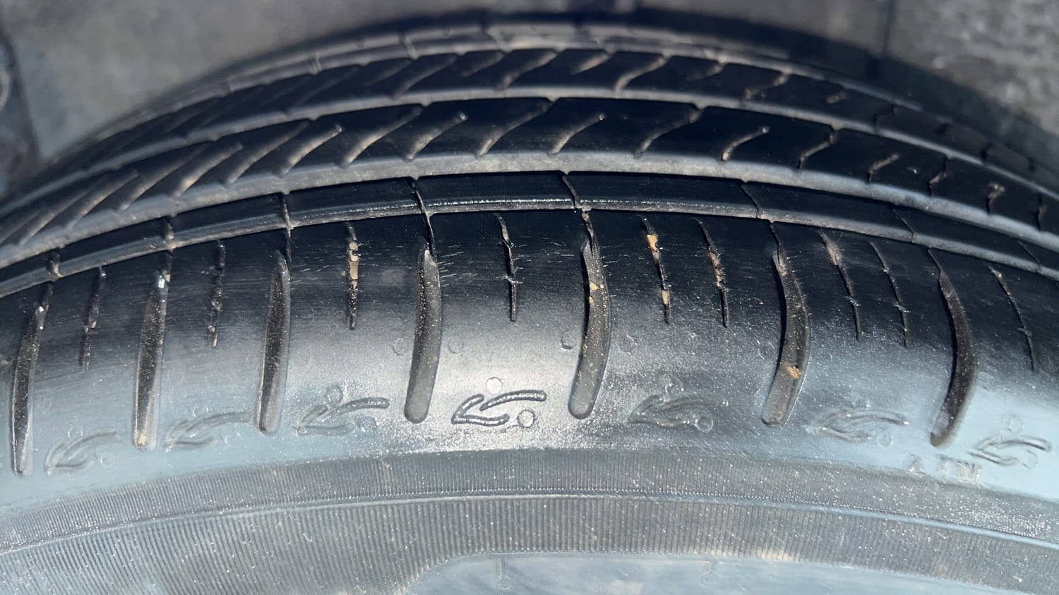 Used 2025 Hyundai Grand i10 Nios Sportz 1.2 Kappa VTVT Petrol Manual tyres RIGHT REAR TYRE TREAD VIEW