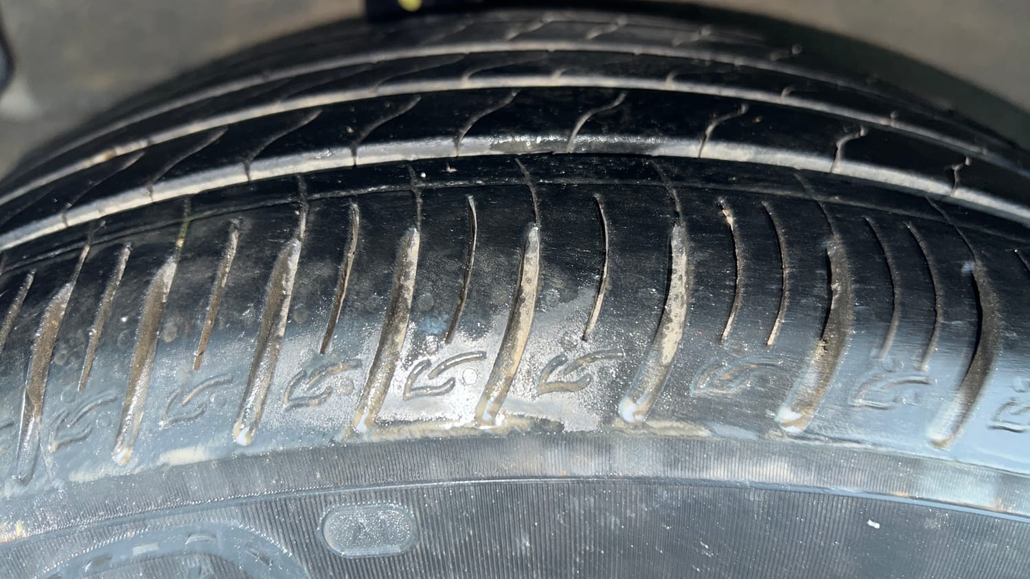 Used 2022 Kia Sonet HTK Plus 1.2 Petrol Manual tyres RIGHT REAR TYRE TREAD VIEW