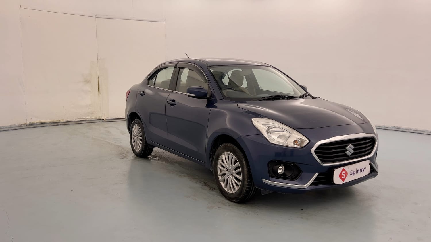 Used 2017 Maruti Suzuki Dzire ZXi Petrol Manual exterior RIGHT FRONT CORNER VIEW