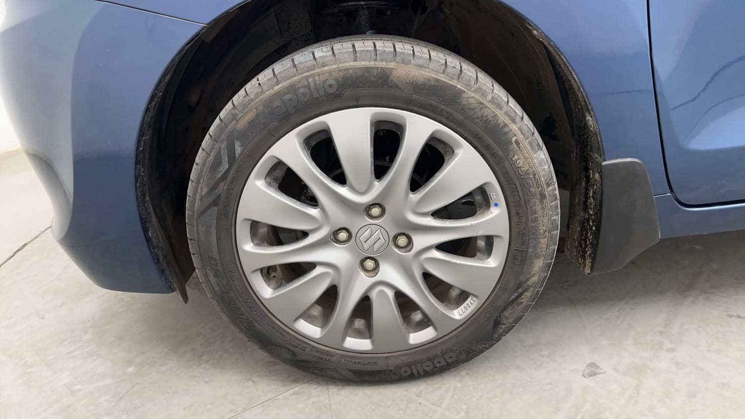 Used 2017 Maruti Suzuki Baleno Alpha 1.2 Petrol Manual tyres LEFT FRONT TYRE RIM VIEW