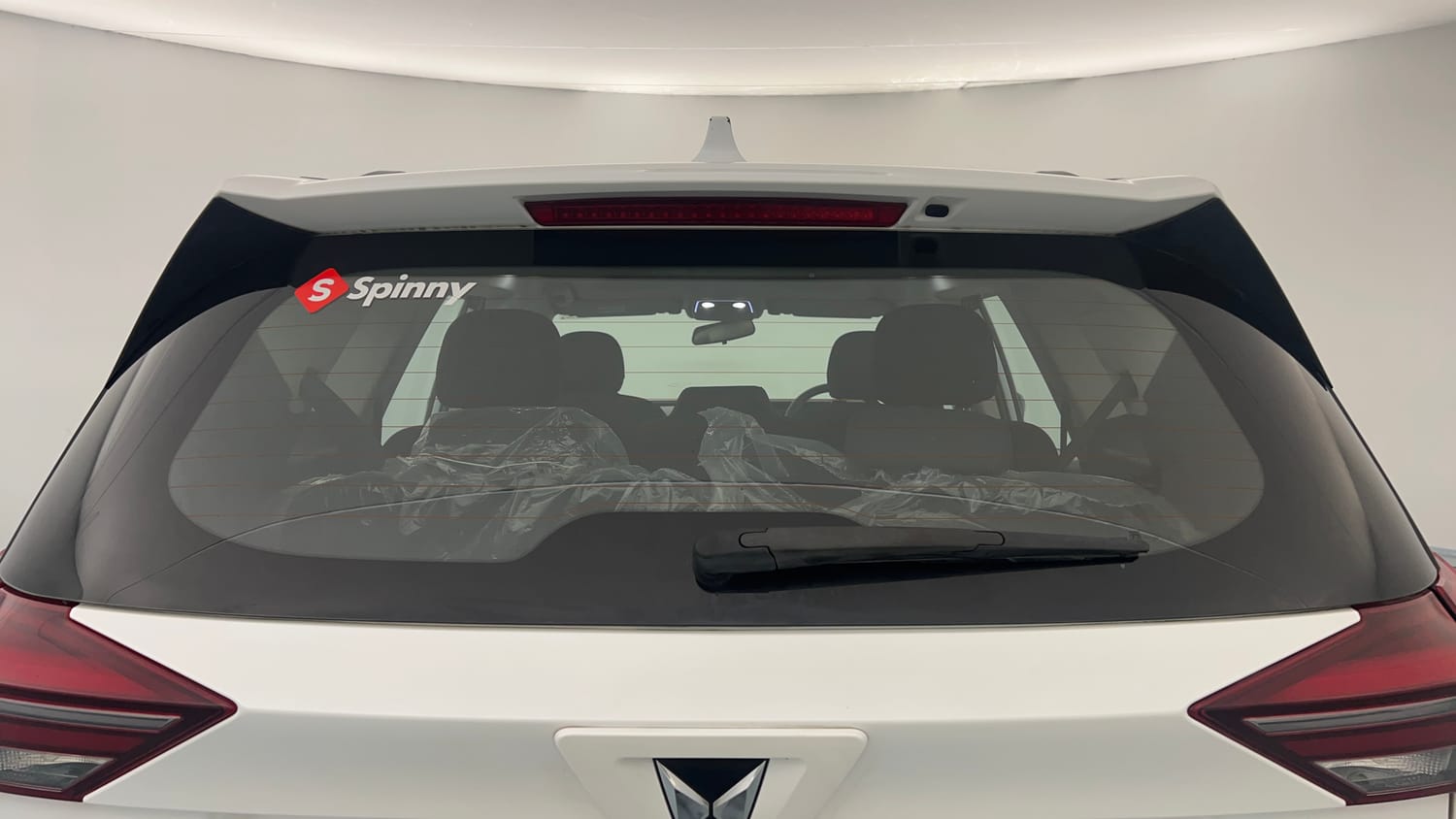 Used 2025 Mahindra XUV700 AX5 Petrol MT 7 STR Petrol Manual exterior BACK WINDSHIELD VIEW