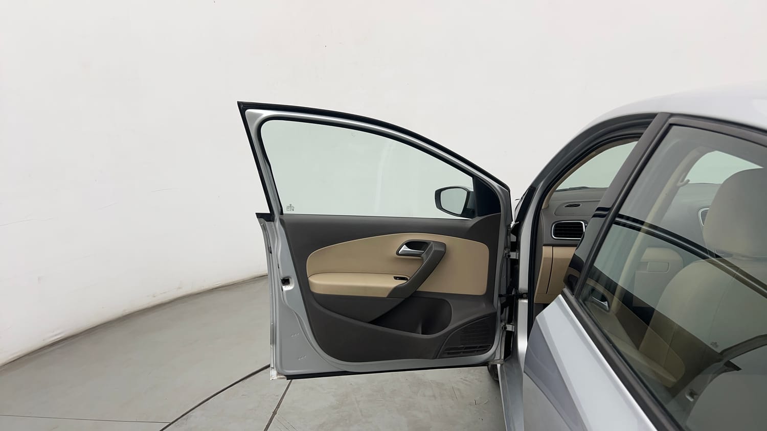 Used 2018 Volkswagen Vento Highline 1.6 (P) Petrol Manual interior LEFT FRONT DOOR OPEN VIEW
