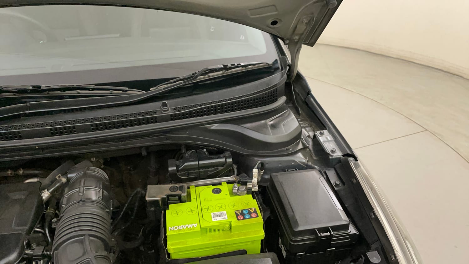 Used 2021 Hyundai Verna SX (O) 1.6 VTVT AT Petrol Automatic engine ENGINE LEFT SIDE HINGE & APRON VIEW