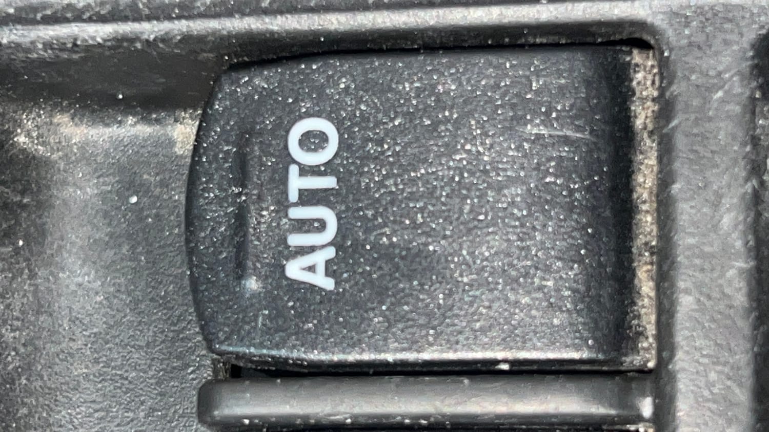Used 2014 Maruti Suzuki Celerio VXi AMT Petrol Automatic top_features Rear power window