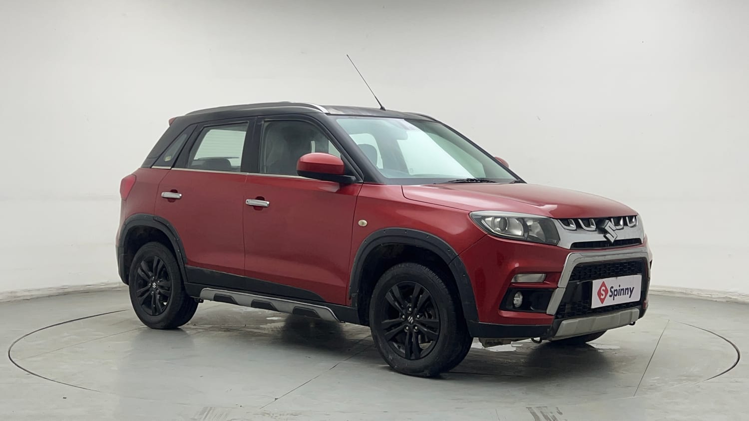 Used 2018 Maruti Suzuki Vitara Brezza [2016-2020] VDi Diesel Manual exterior RIGHT FRONT CORNER VIEW