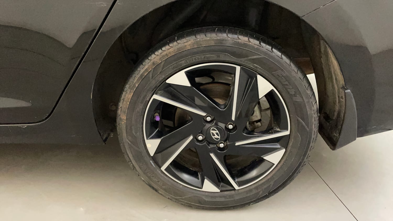 Used 2021 Hyundai Verna SX (O) 1.6 VTVT AT Petrol Automatic tyres LEFT REAR TYRE RIM VIEW