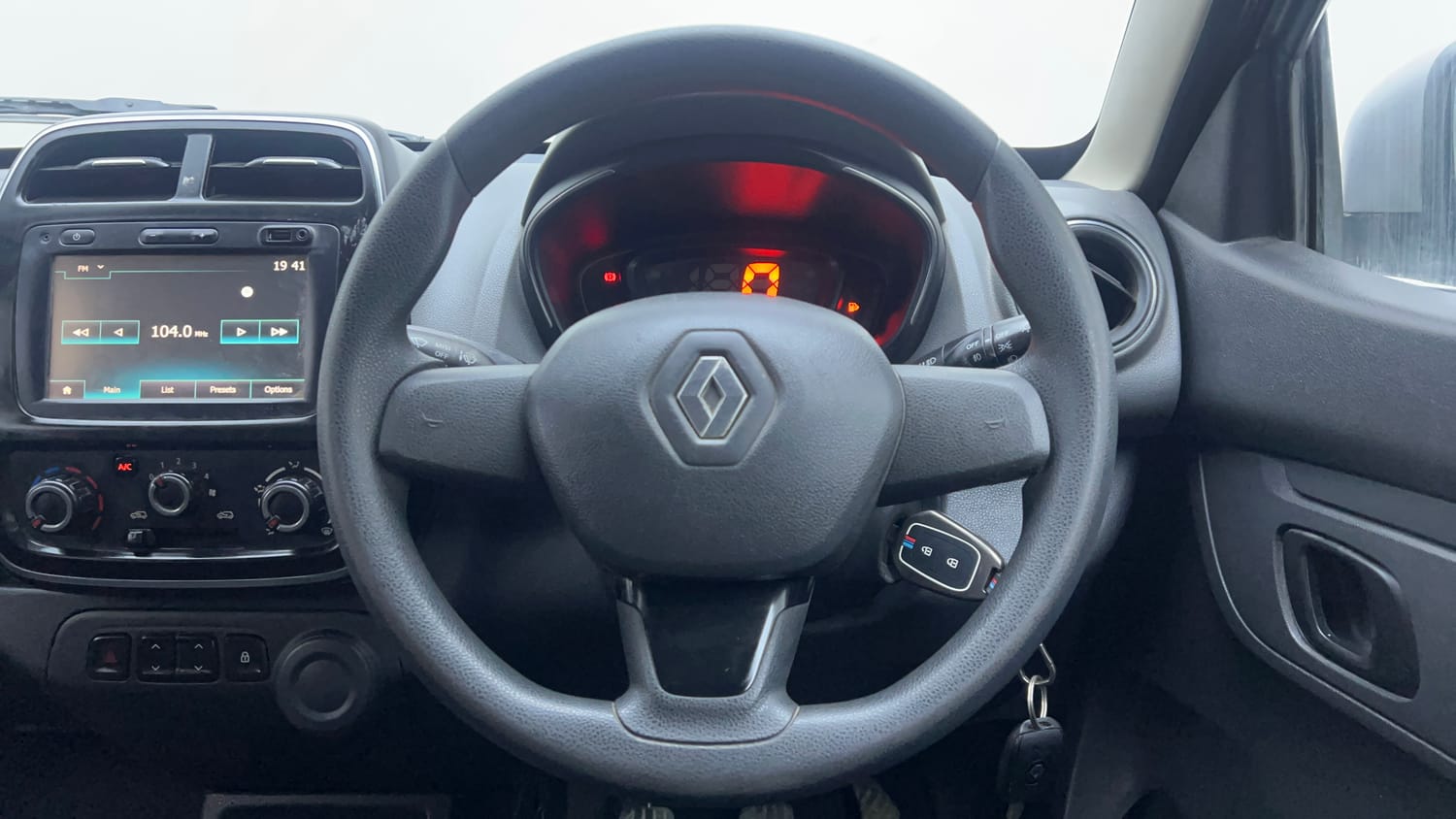 Used 2017 Renault Kwid 1.0 RXT Petrol Manual interior STEERING VIEW