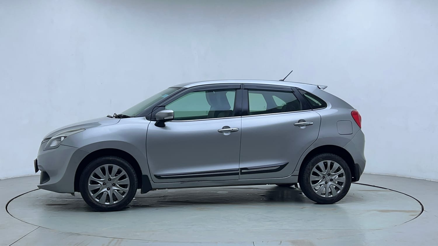 Used 2018 Maruti Suzuki Baleno Alpha 1.2 Petrol Manual exterior LEFT SIDE VIEW