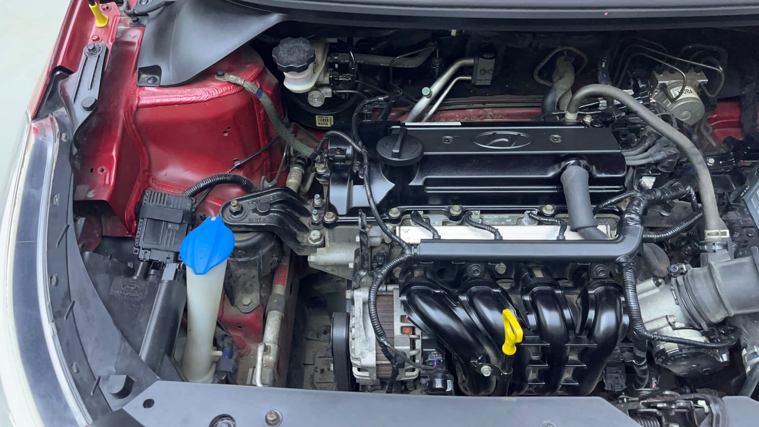 Used 2017 Hyundai Elite i20 Asta 1.2 Dual Tone Petrol Manual engine ENGINE RIGHT SIDE VIEW