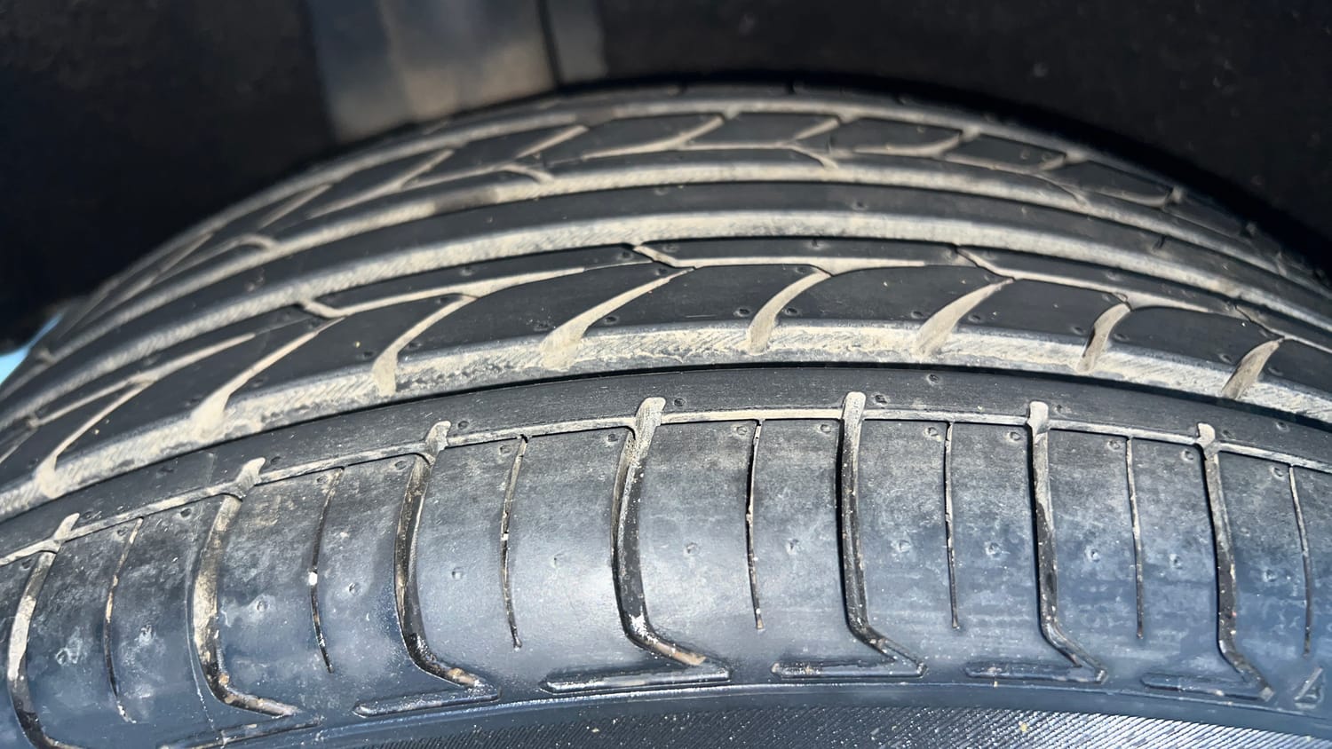 Used 2018 Maruti Suzuki Baleno Alpha 1.2 Petrol Manual tyres RIGHT REAR TYRE TREAD VIEW