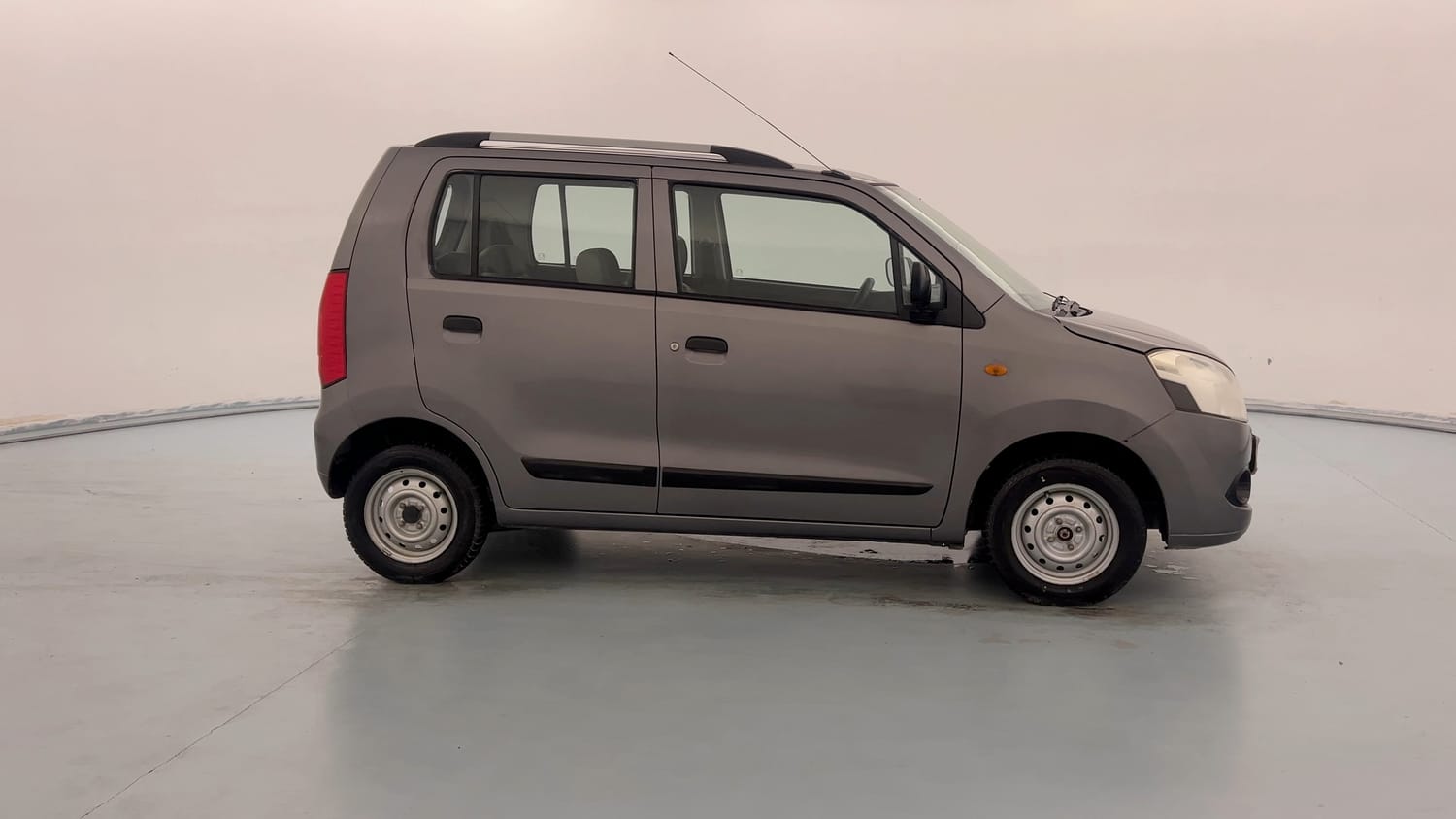 Used 2012 Maruti Suzuki Wagon R LXi Petrol Manual exterior RIGHT SIDE VIEW