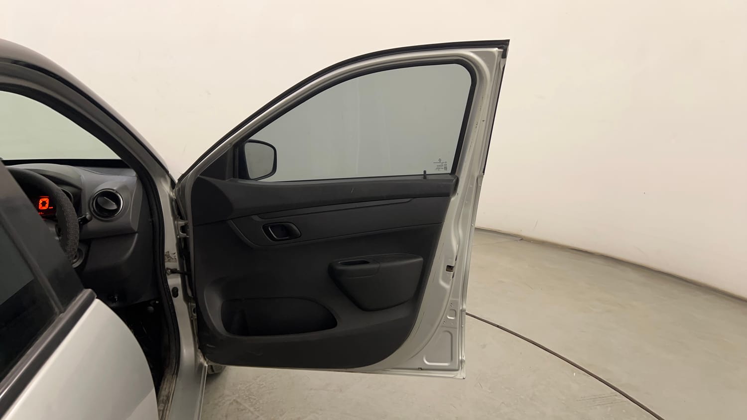 Used 2016 Renault Kwid RXT Opt Petrol Manual interior RIGHT FRONT DOOR OPEN VIEW