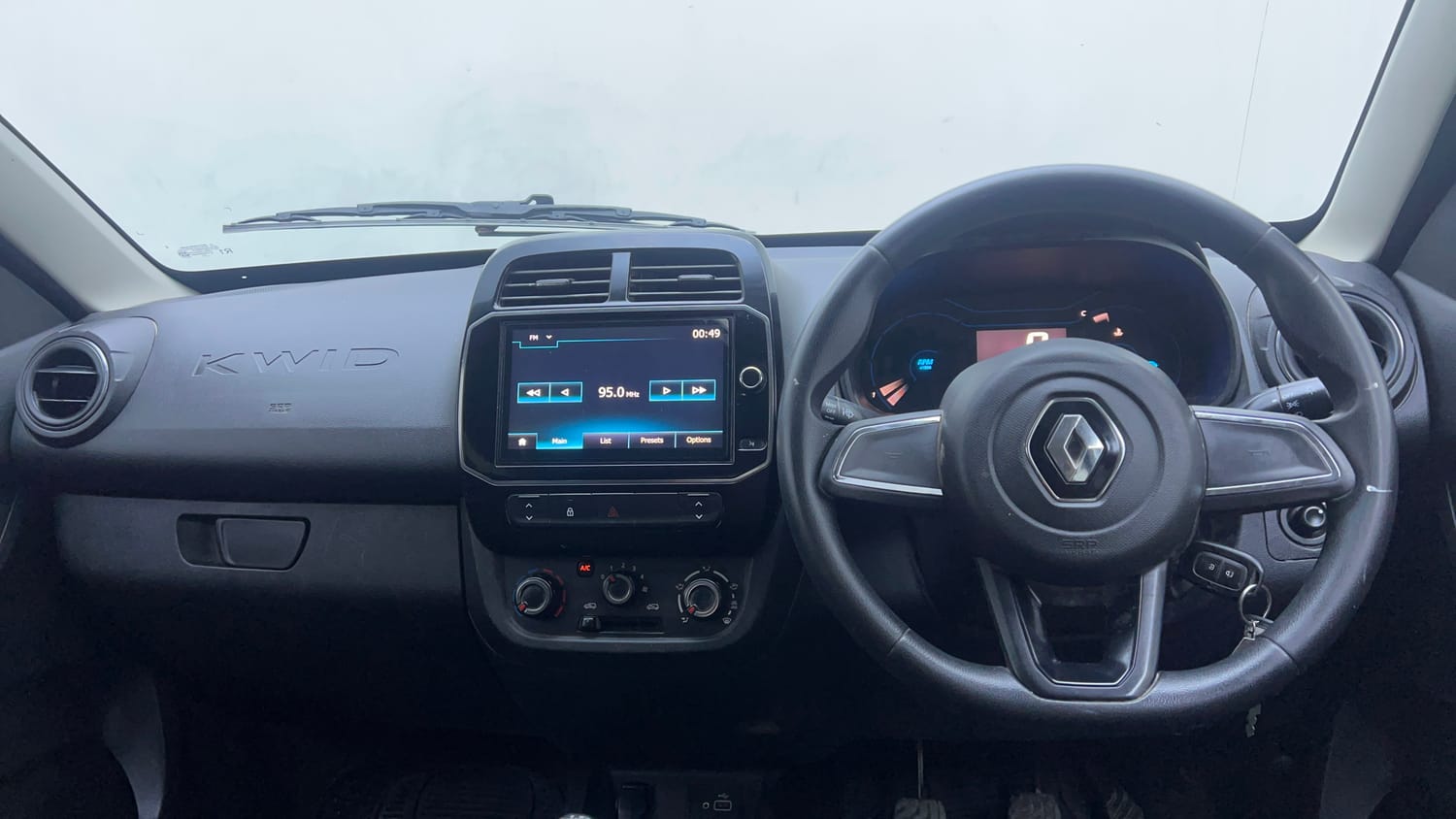 Used 2022 Renault Kwid RXT 1.0 Petrol Manual interior DASHBOARD VIEW