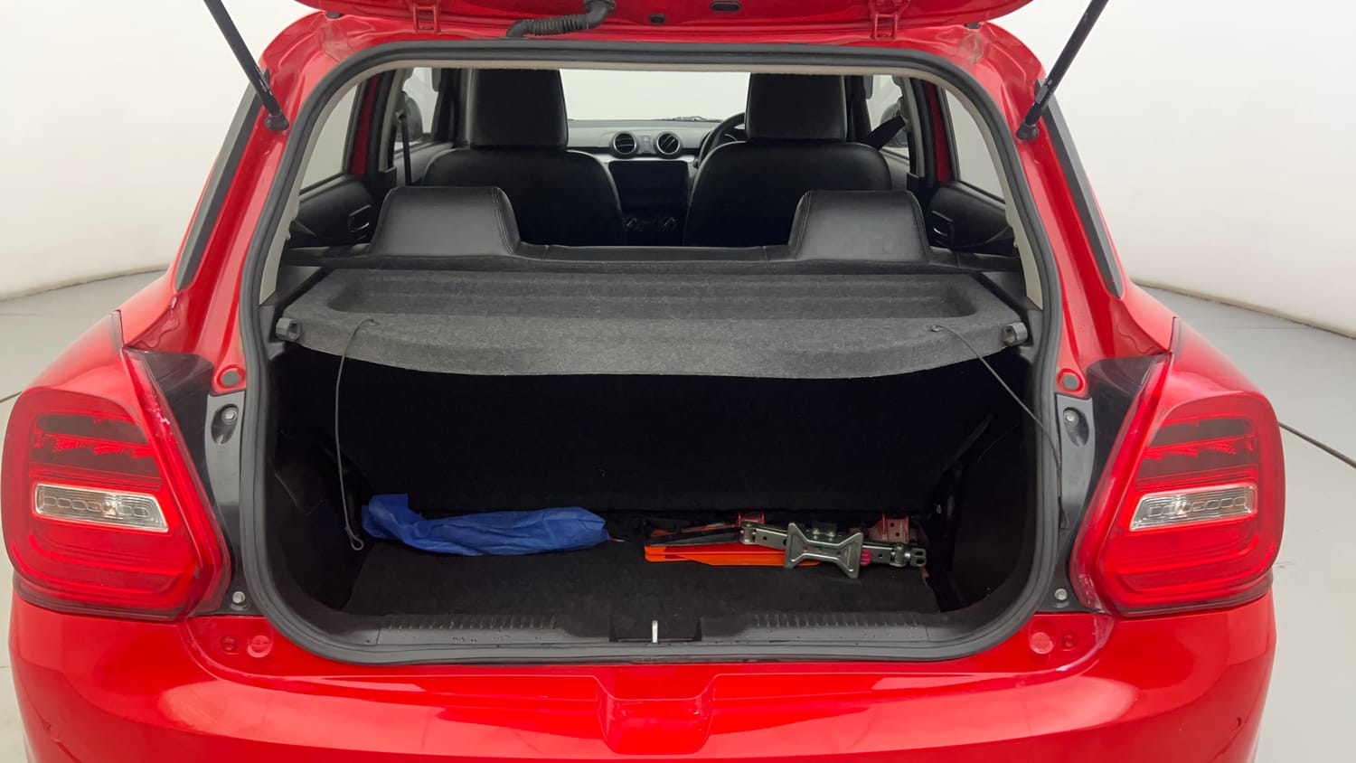 Used 2023 Maruti Suzuki Swift VXi Petrol Manual interior DICKY INSIDE VIEW