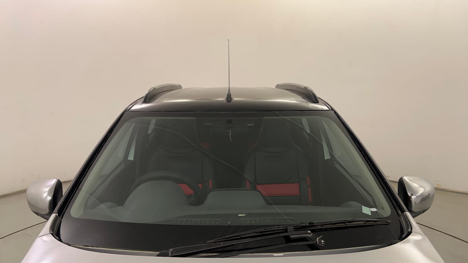 Used 2016 Renault Kwid RXT Opt Petrol Manual exterior FRONT WINDSHIELD VIEW