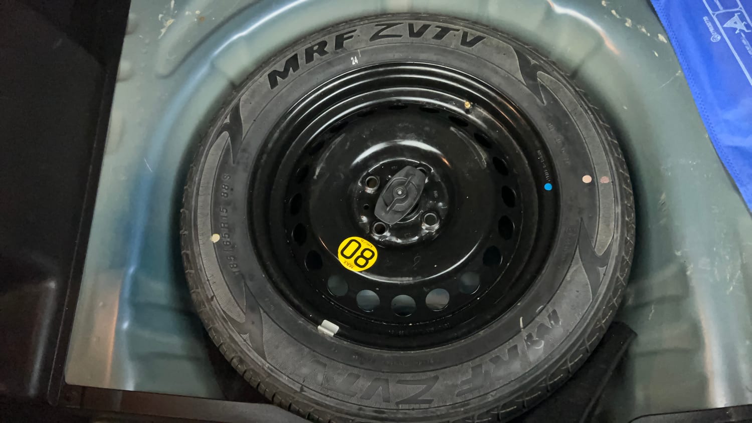 Used 2016 Maruti Suzuki Baleno Zeta 1.2 Petrol Manual tyres SPARE TYRE VIEW