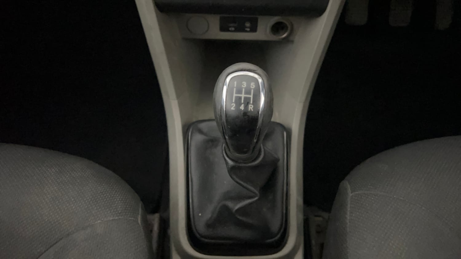 Used 2018 Tata Tiago Revotron XZ Plus Petrol Manual interior GEAR  KNOB VIEW