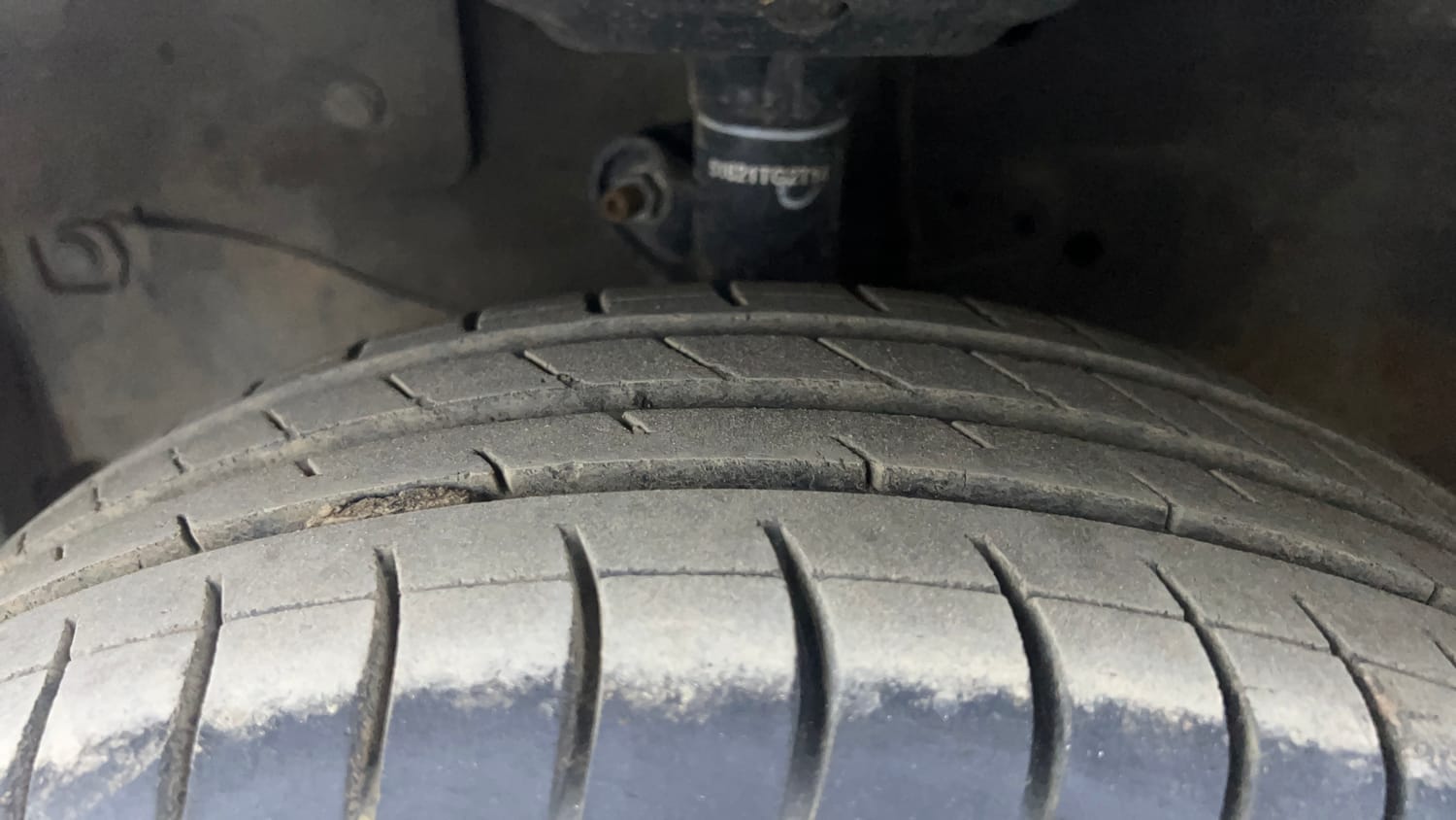 Used 2014 Honda Brio S MT Petrol Manual tyres LEFT FRONT TYRE TREAD VIEW