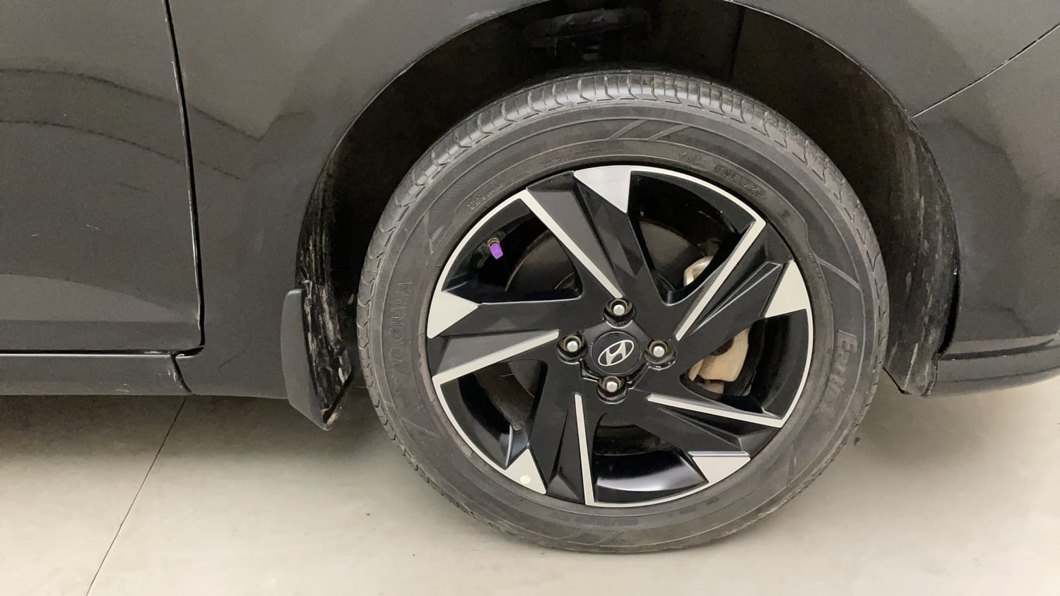 Used 2021 Hyundai Verna SX (O) 1.6 VTVT AT Petrol Automatic tyres RIGHT FRONT TYRE RIM VIEW