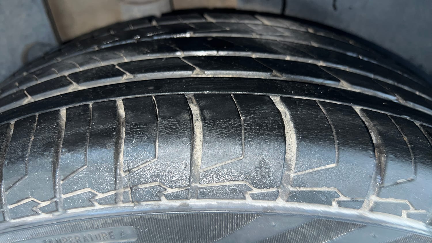Used 2019 kia Seltos GTX Plus DCT 1.4 Petrol Automatic tyres RIGHT REAR TYRE TREAD VIEW