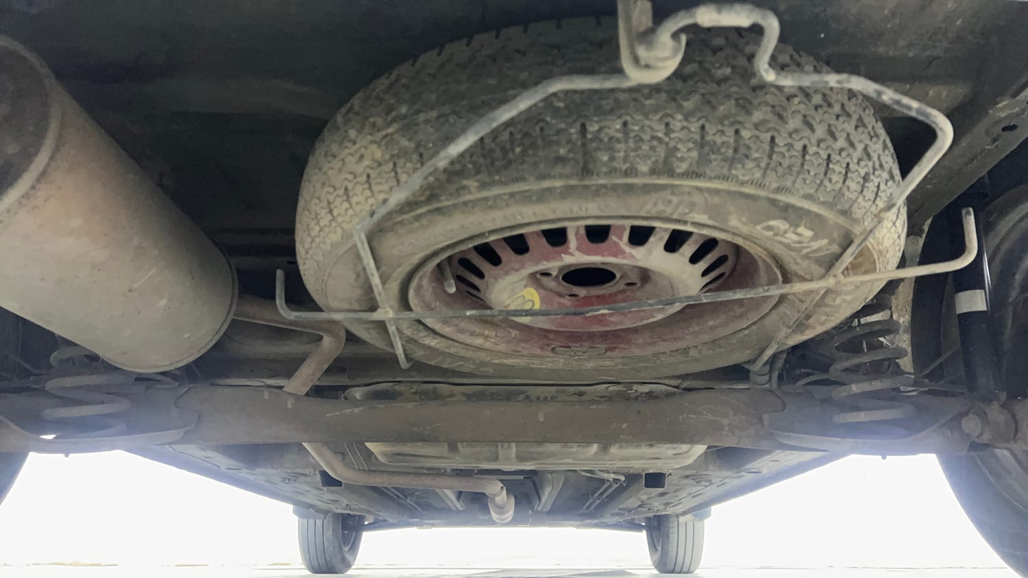 Used 2020 Renault Triber RXZ Petrol Manual extra REAR UNDERBODY VIEW (TAKEN FROM REAR)