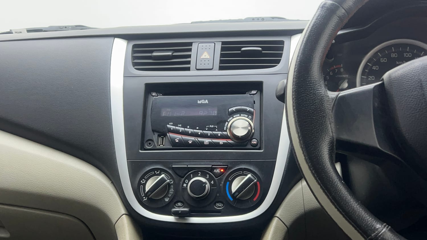 Used 2014 Maruti Suzuki Celerio VXi AMT Petrol Automatic interior MUSIC SYSTEM & AC CONTROL VIEW