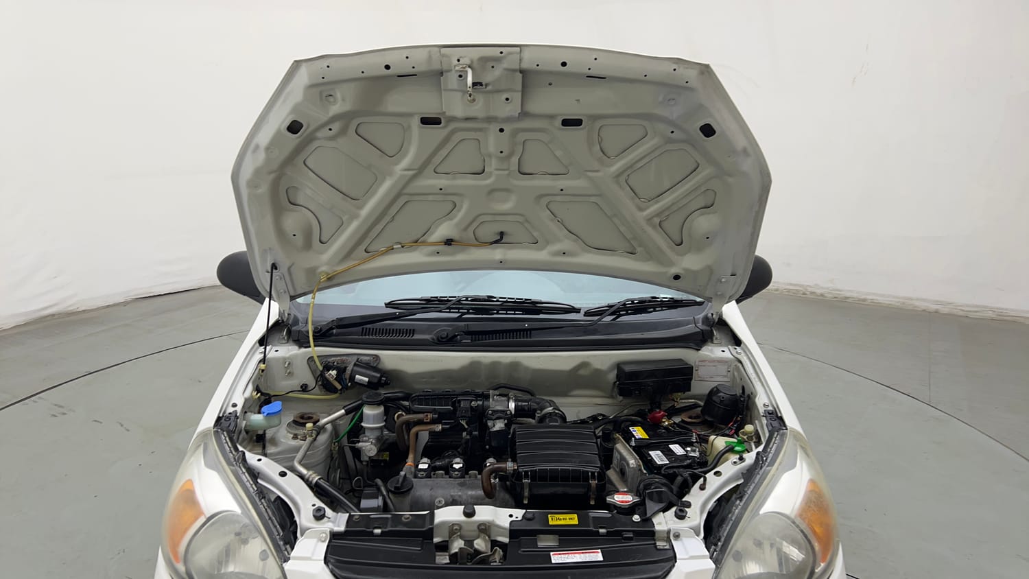 Used 2018 Maruti Suzuki Alto 800 LXi Petrol Manual engine ENGINE & BONNET OPEN FRONT VIEW