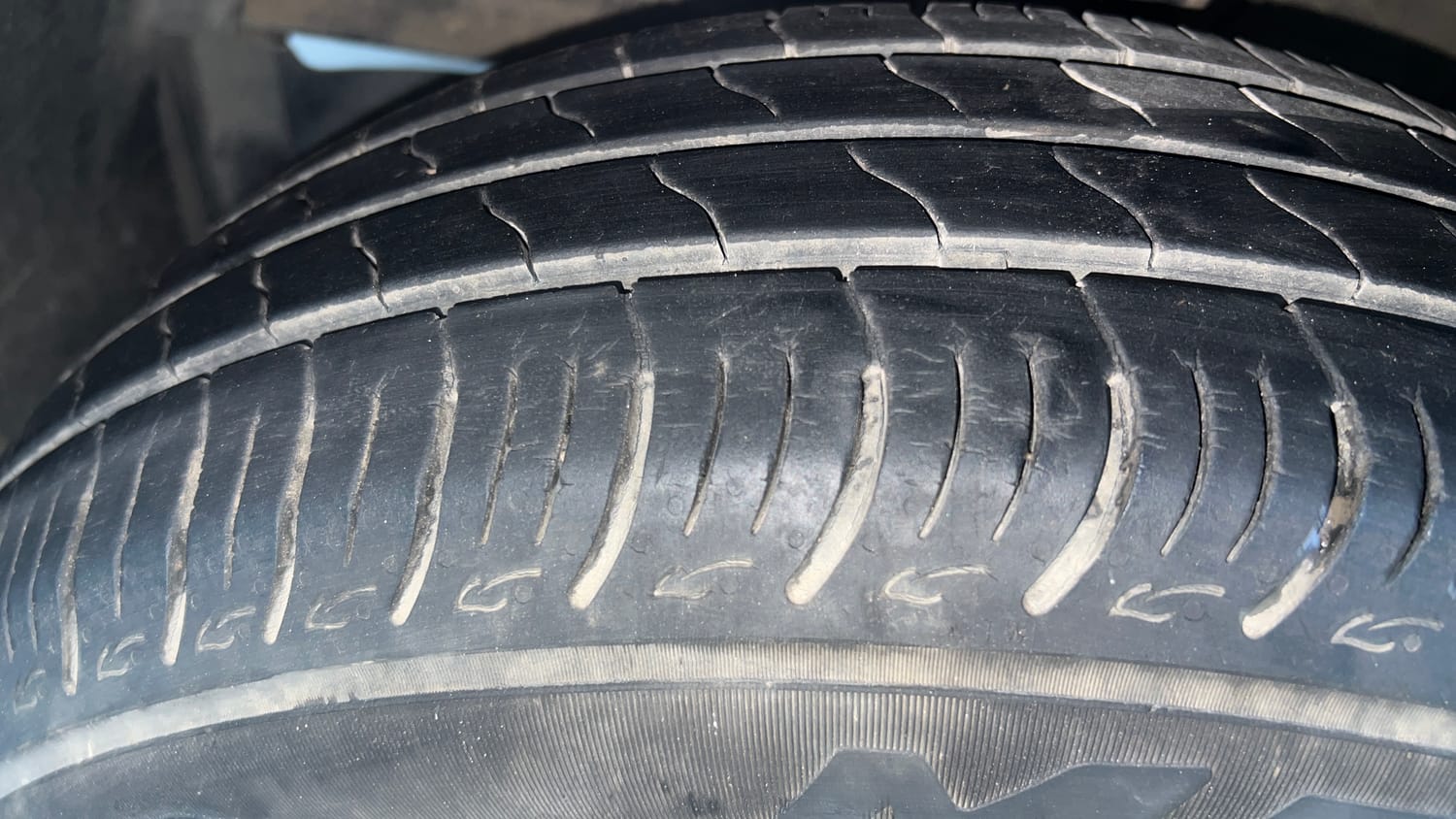 Used 2021 Maruti Suzuki Baleno Sigma Petrol Manual tyres LEFT FRONT TYRE TREAD VIEW