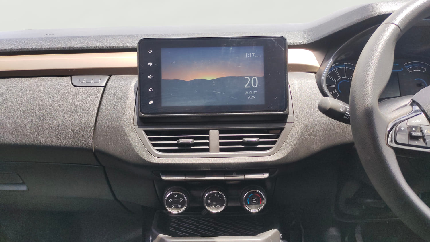 Used 2021 Renault Kiger RXT MT Petrol Manual interior MUSIC SYSTEM & AC CONTROL VIEW