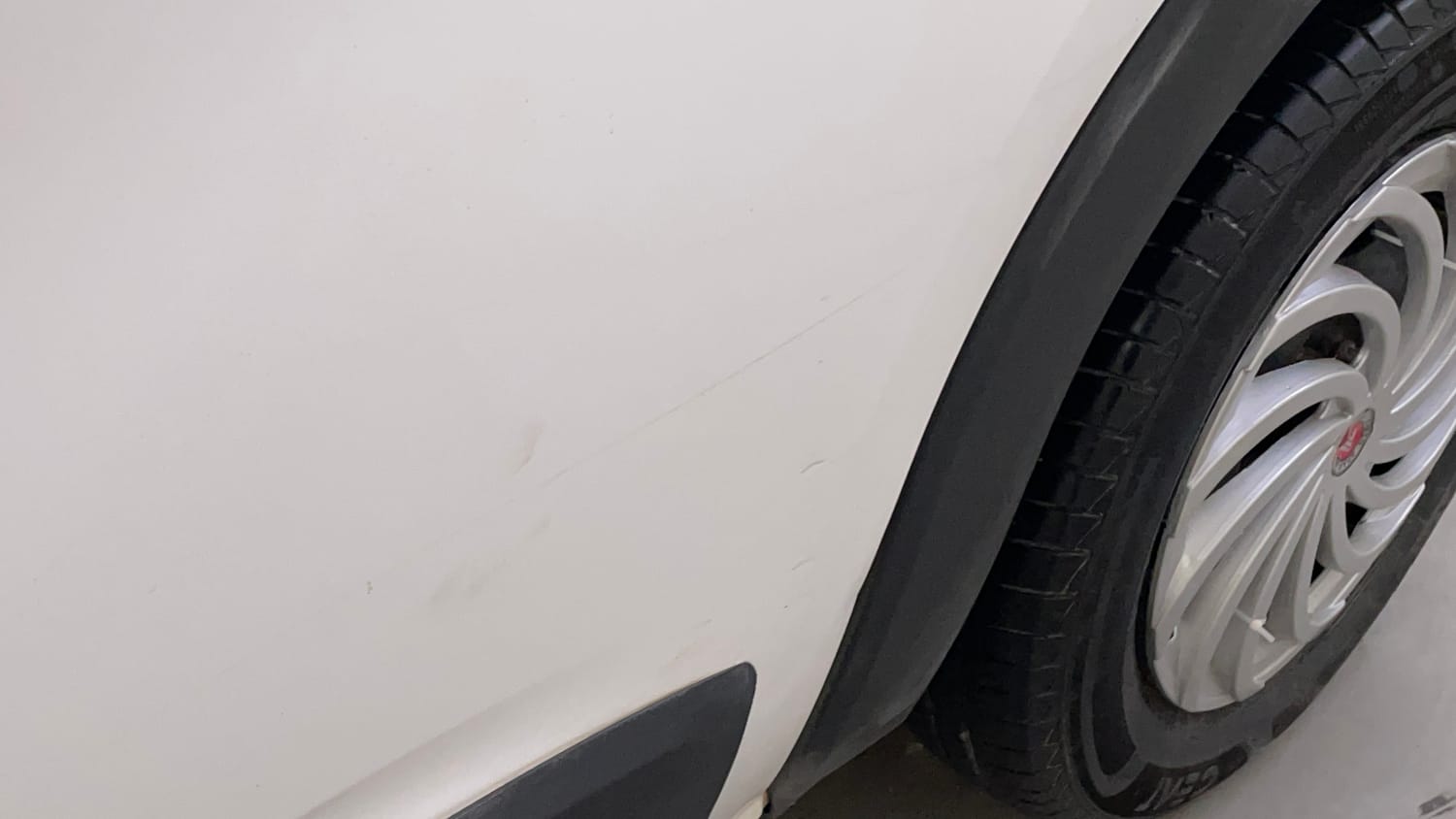 Used 2021 Renault Triber RXE Petrol Manual dents MINOR SCRATCH