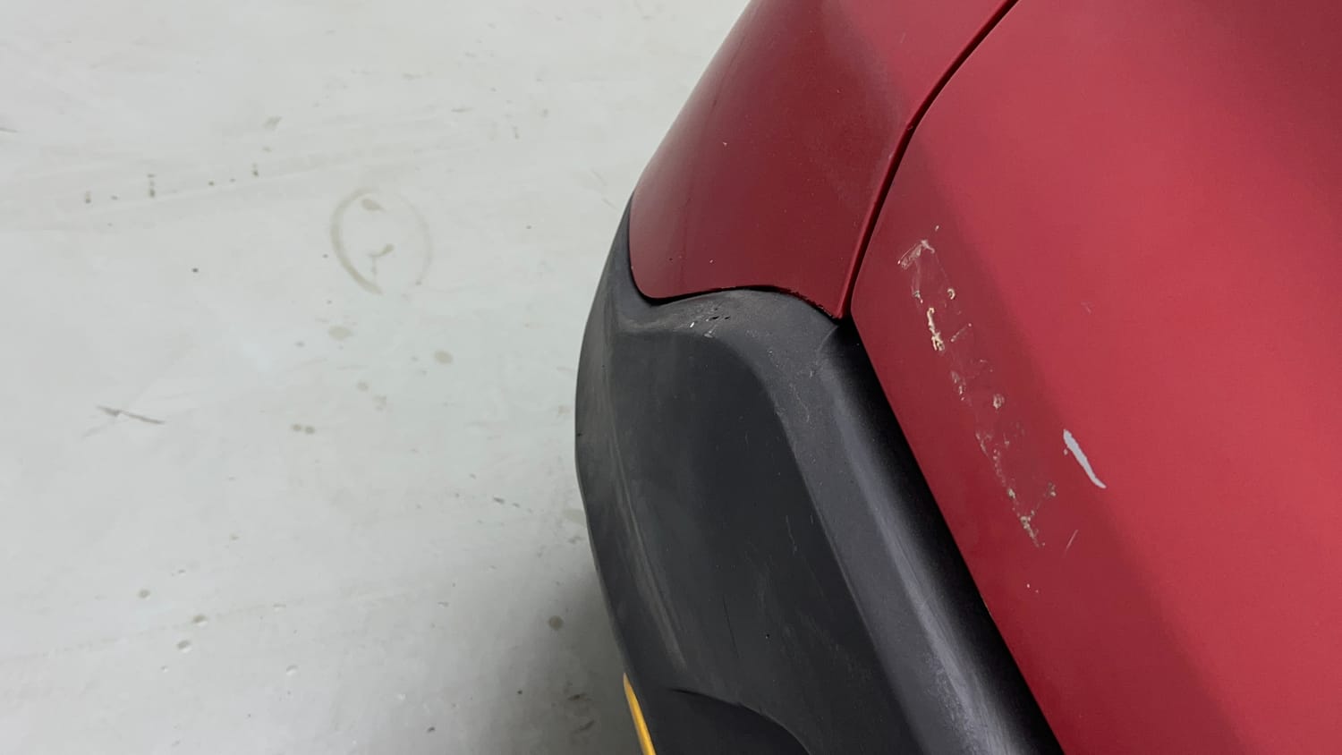 Used 2018 Renault Kwid 1.0 Marvel Iron Man Edition AMT Petrol Automatic dents MINOR SCRATCH