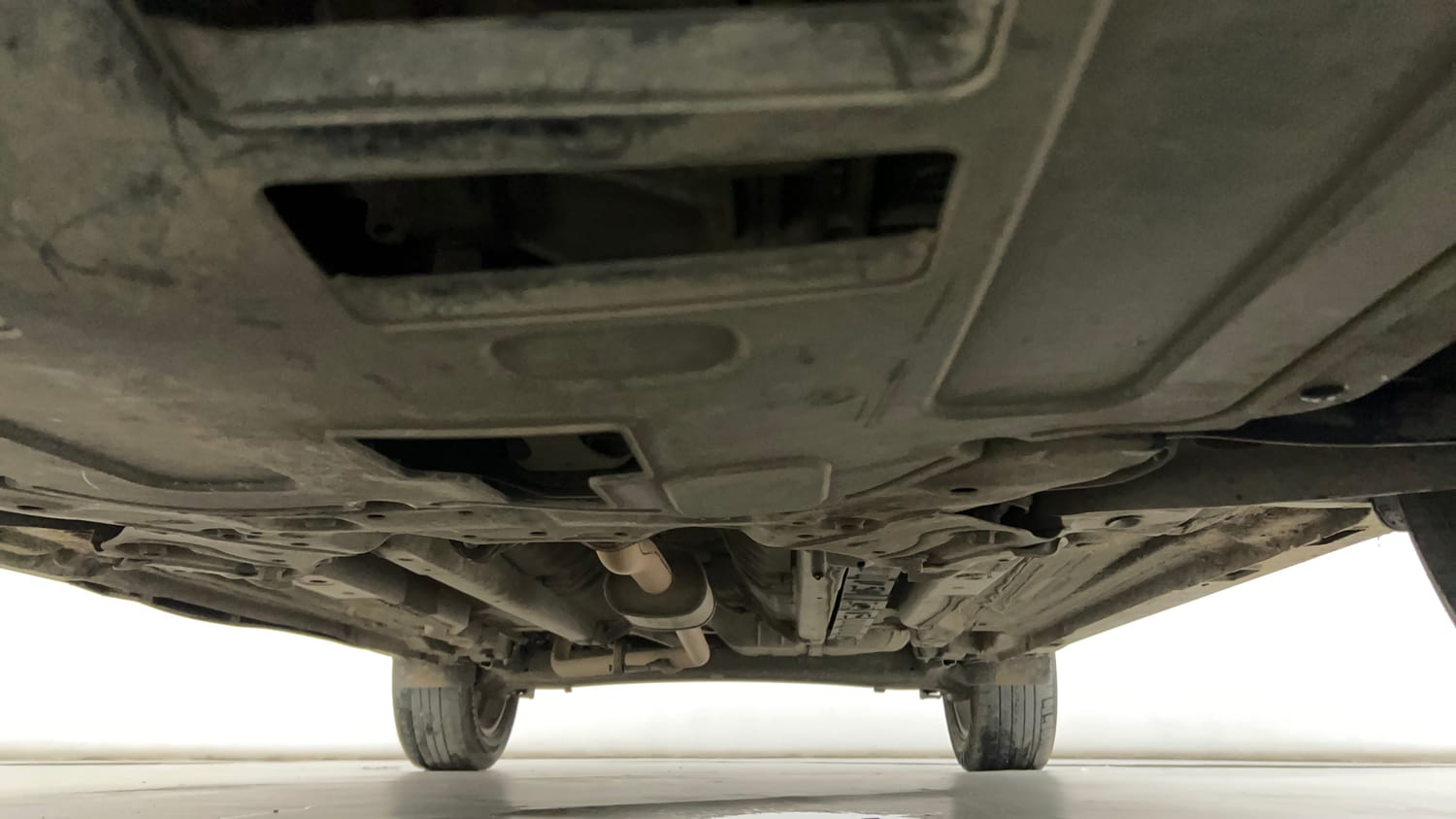 Used 2017 Hyundai Creta 1.6 SX Plus AT Petrol Petrol Automatic extra FRONT LEFT UNDERBODY VIEW