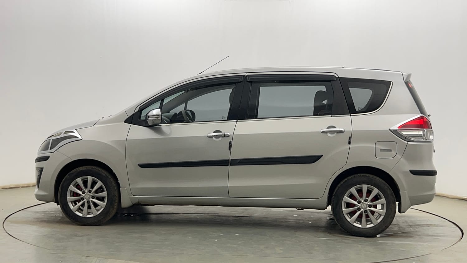 Used 2014 Maruti Suzuki Ertiga ZXi Petrol Manual exterior LEFT SIDE VIEW