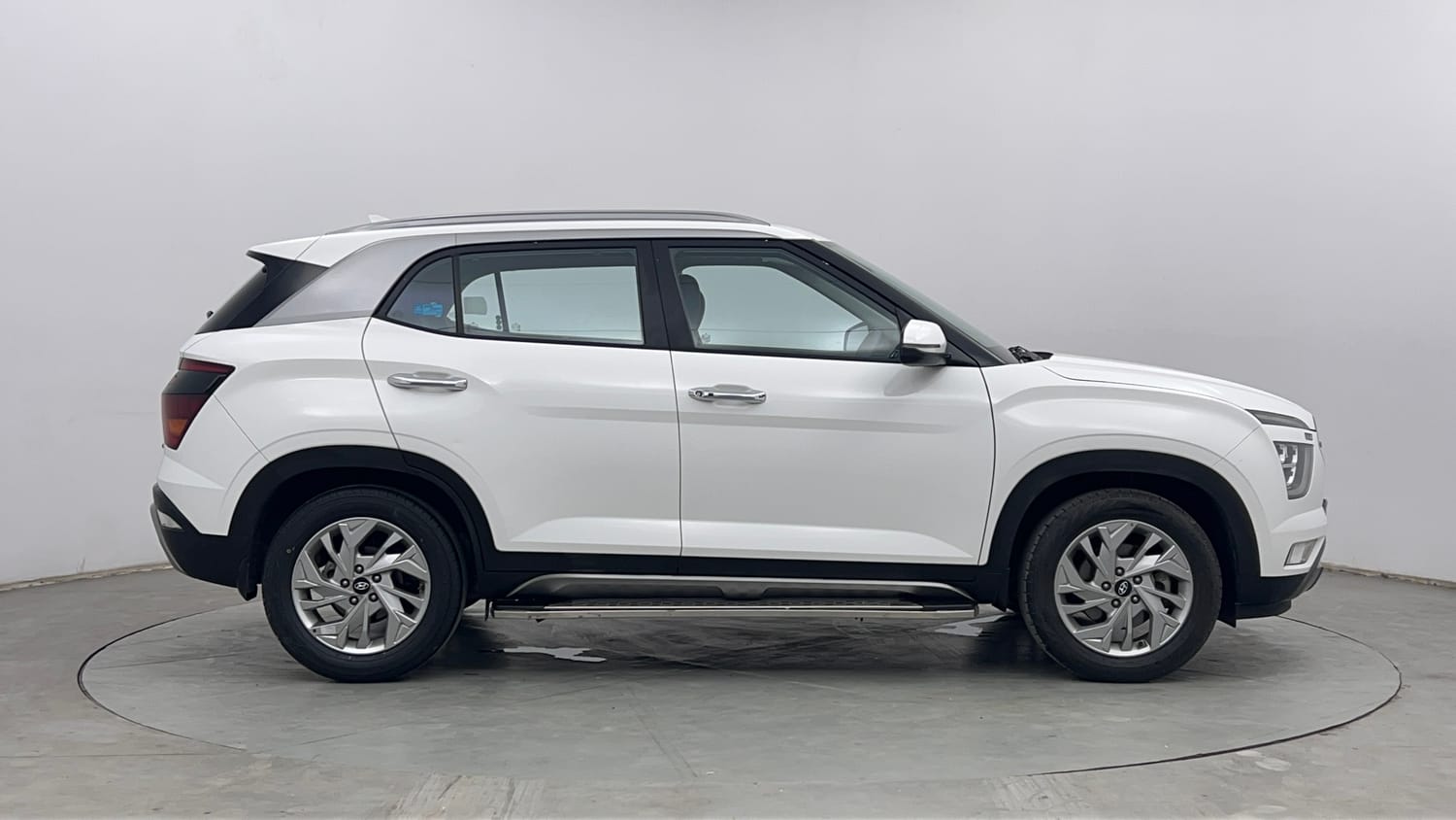 Used 2023 Hyundai Creta SX 1.5 Petrol Petrol Manual exterior RIGHT SIDE VIEW