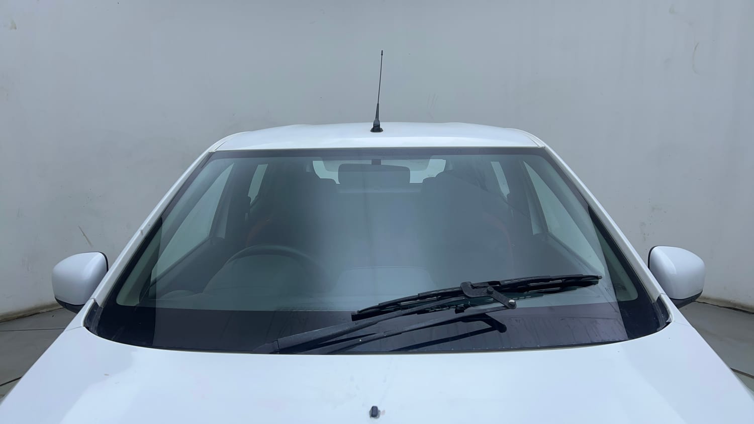 Used 2022 Renault Kwid RXT 1.0 Petrol Manual exterior FRONT WINDSHIELD VIEW